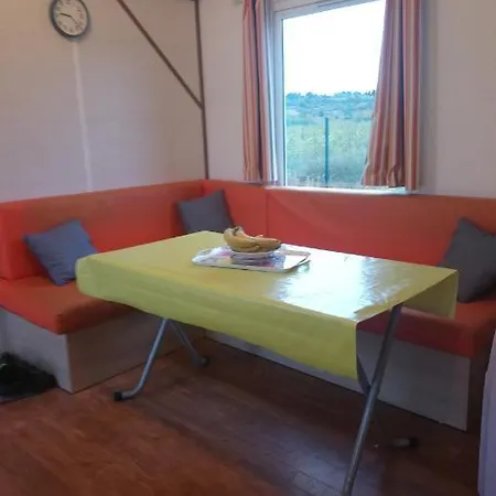 Apartament Mobilhome V215 *